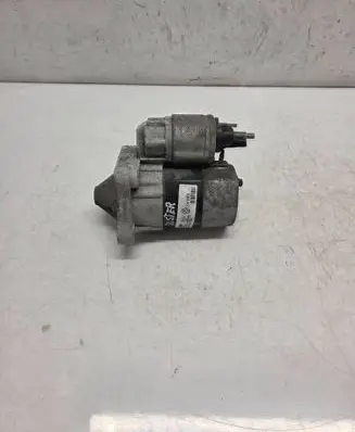 Dacia Duster Starter motor 8200266777E 30G30073BSA