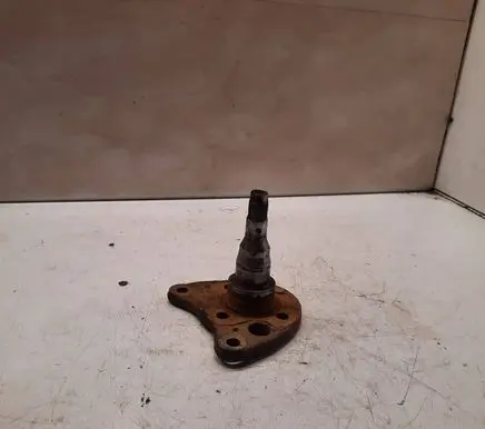 Volkswagen Golf III Stub axle 