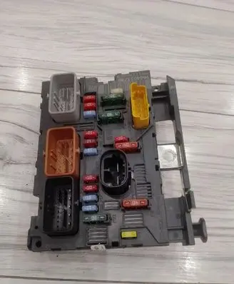 Peugeot 207 BSM Control unit 