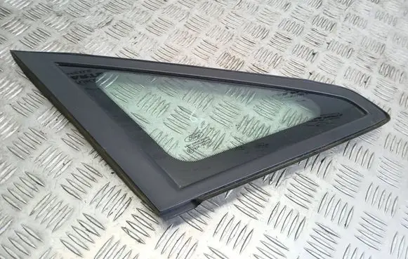 Ford Focus C-MAX Front triangle window/glass 