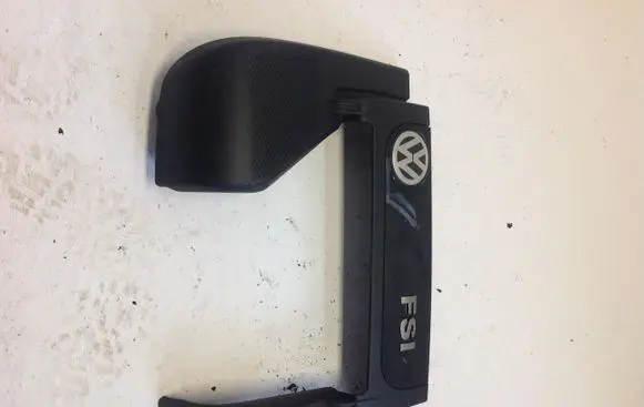 Volkswagen PASSAT B6 Engine cover (trim) 06F103925