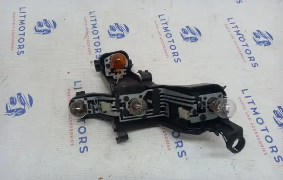 BMW 5 E60 E61 Tail light bulb cover holder 6923305