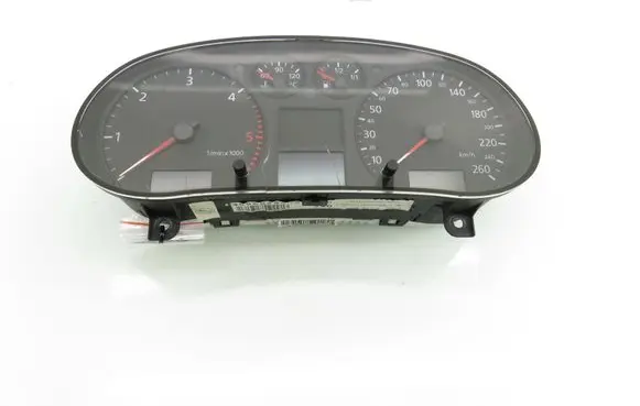 Audi A3 S3 8L Speedometer (instrument cluster) 8L0920900E