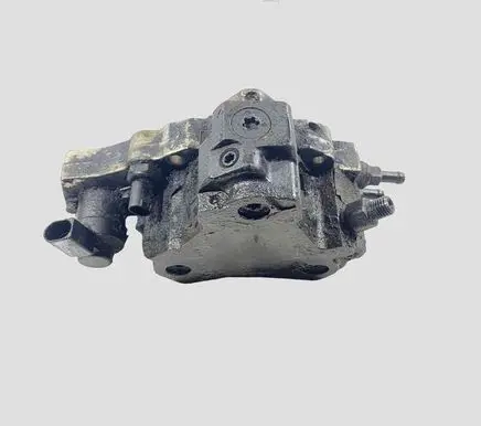 Mercedes-Benz E W211 Fuel injection high pressure pump A646070030180