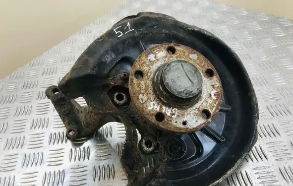 Rear wheel hub spindle/knuckle