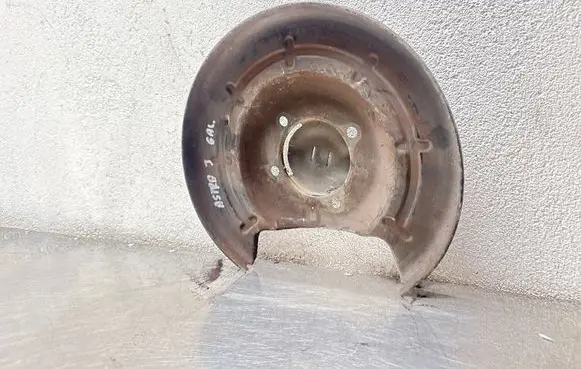 Opel Astra J Rear brake disc plate dust cover 13332181 367973422 9274790760