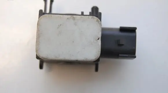 Hyundai Santa Fe Airbag deployment crash/impact sensor 959302B000
