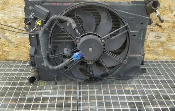 Dacia Dokker Radiator set 214107326R