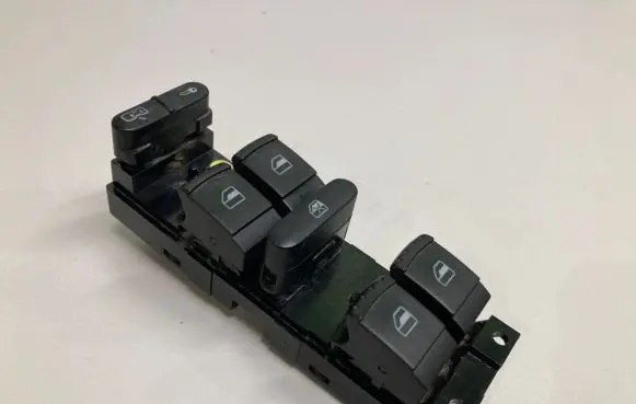 Volkswagen PASSAT B5.5 Electric window control switch 1J4959857D