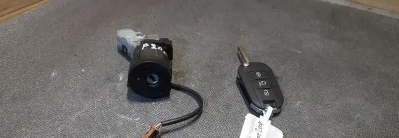 Peugeot 2008 I Ignition lock 9673257480