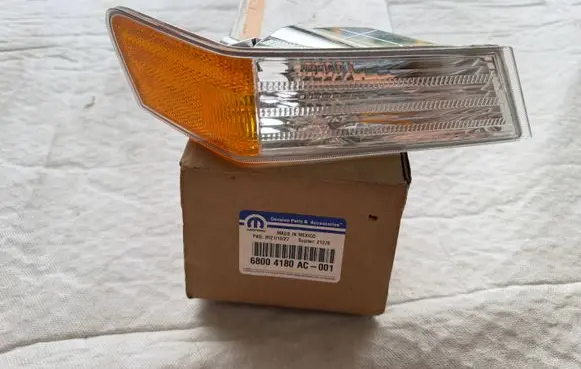Jeep Patriot Front indicator light 68004180ACBLP 2BE224153425