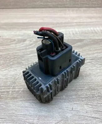 Opel Vectra C Glow plug pre-heat relay 09132691 51299008