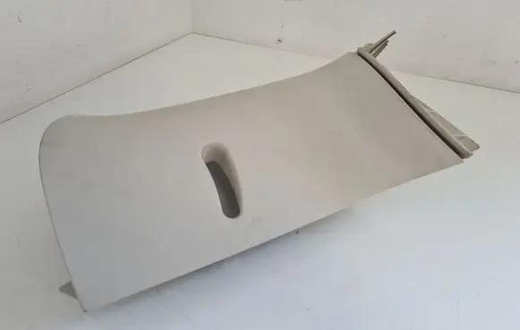 (D)pillar trim (top)