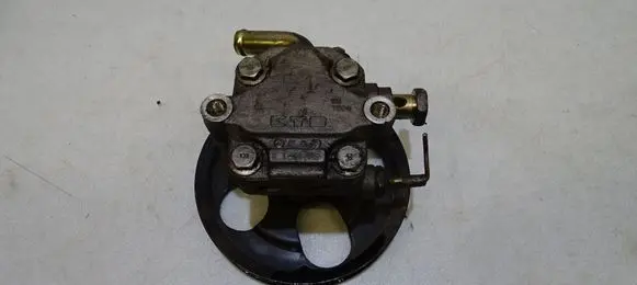 Mitsubishi Pajero Power steering pump
