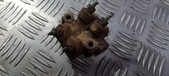 Mazda 323 F Air suspension compressor 