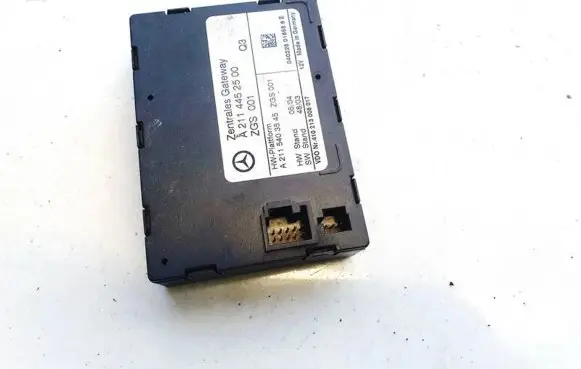Mercedes-Benz E W211 Door control unit/module A2114452500 A2115403545