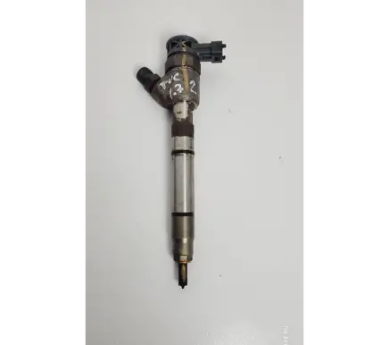 Hyundai Tucson TL Fuel injector 338002a610