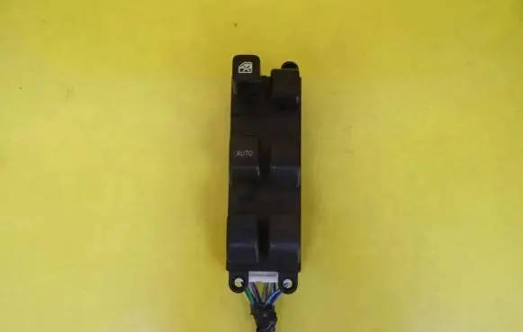 Subaru Legacy Electric window control switch 83071AE020