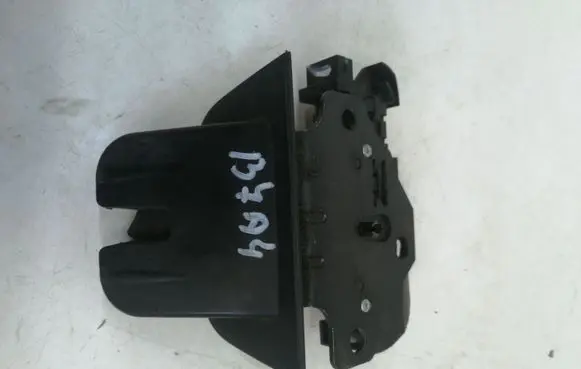 Audi A4 S4 B7 8E 8H Tailgate/trunk/boot lock/catch/latch 8P4827505B