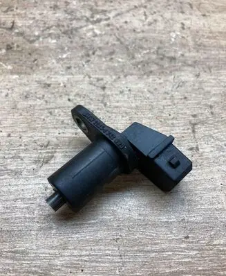 BMW 5 E39 Camshaft position sensor 1742629