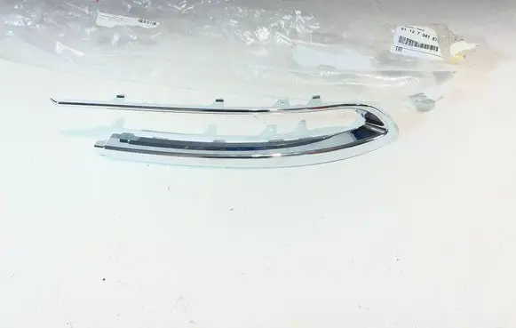 BMW 5 F10 F11 Rear bumper trim bar molding 7341675