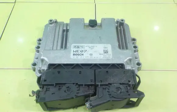 Ford Ranger Engine control unit/module 0281012875