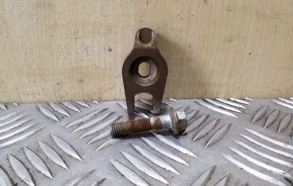 Ford Focus Fuel Injector clamp holder