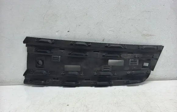 Opel Vivaro Front grill 9833128577
