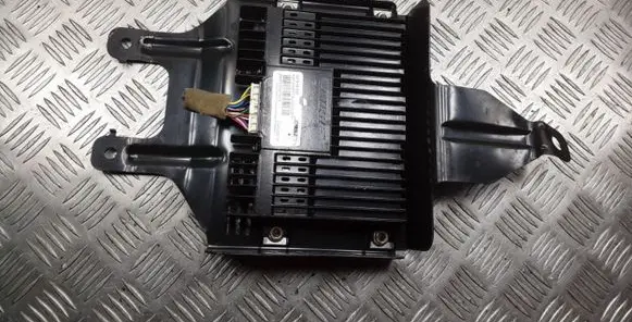 Mazda MX-6 Sound amplifier G21B6692X