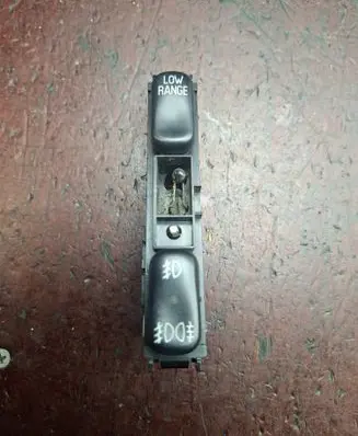 Mercedes-Benz ML W163 Differential lock switch A1638201010 A163820210A