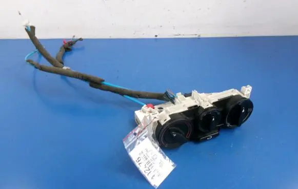 Audi A4 S4 B5 8D Climate control unit 8L0819045A