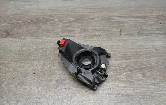 Volvo V70 Parcel shelf speaker 8633993