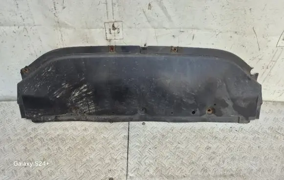 Front bumper skid plate/under tray