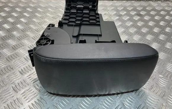 Suzuki SX4 S-Cross Armrest PK10535