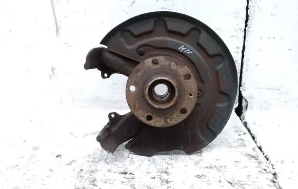 Skoda Octavia Mk3 (5E) Front wheel hub spindle knuckle 5Q0255P