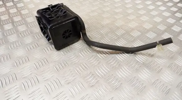 Active carbon filter fuel vapour canister