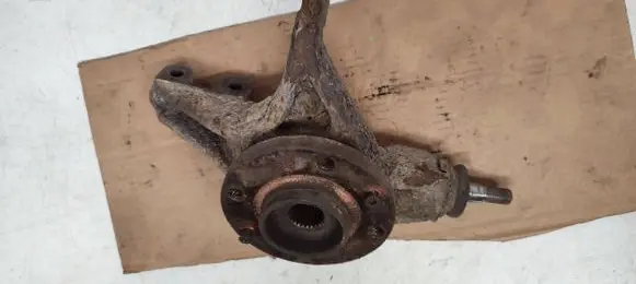Citroen C4 I Front wheel hub spindle knuckle