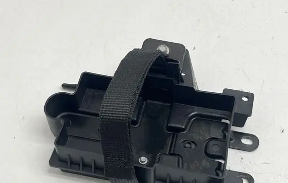 Ford Explorer VI Battery tray L1MB10723BD