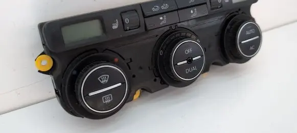 Volkswagen PASSAT B6 Climate control unit 3C0907044EB