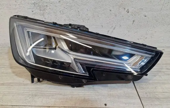 Audi A4 S4 B9 Headlight/headlamp 8w0941034