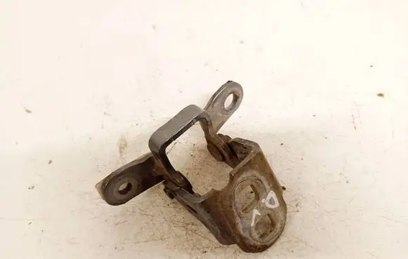 Chrysler Sebring (JS) Rear door lower hinge