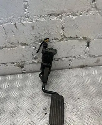 Hyundai i30 Accelerator throttle pedal 101212K0065