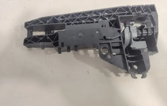 Front door exterior handle/bracket