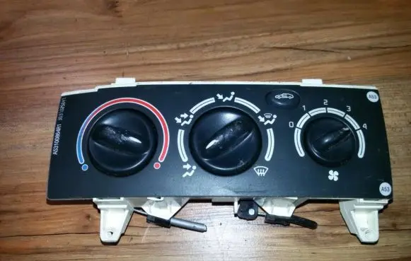 Renault Scenic I Climate control unit 651942p 100885