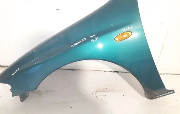 Mazda 323 Fender