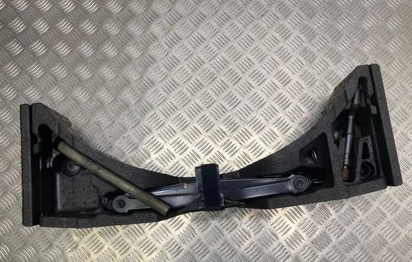 Skoda Kodiaq Tool set 565863957A