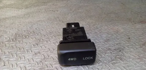 Hyundai Santa Fe Differential lock switch 864W0171