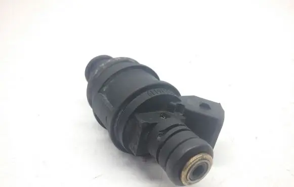 Opel Zafira A Fuel injector 90536149