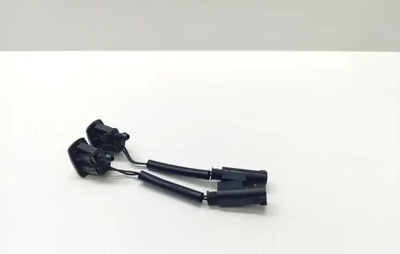 BMW 5 F10 F11 Windshield washer spray nozzle 7132963 19670793