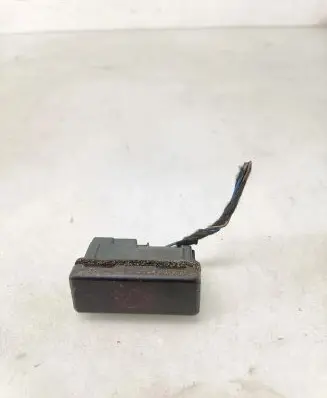 BMW 5 E39 Hazard light switch 8350947